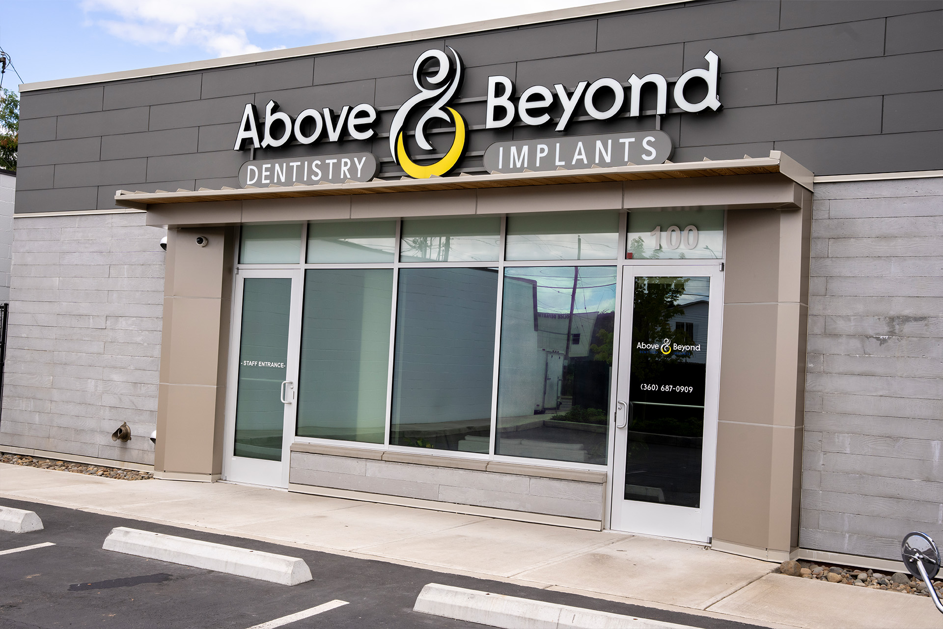 Above   Beyond Dentistry   Implants | Bone Grafting, Full Mouth Reconstruction and Extractions