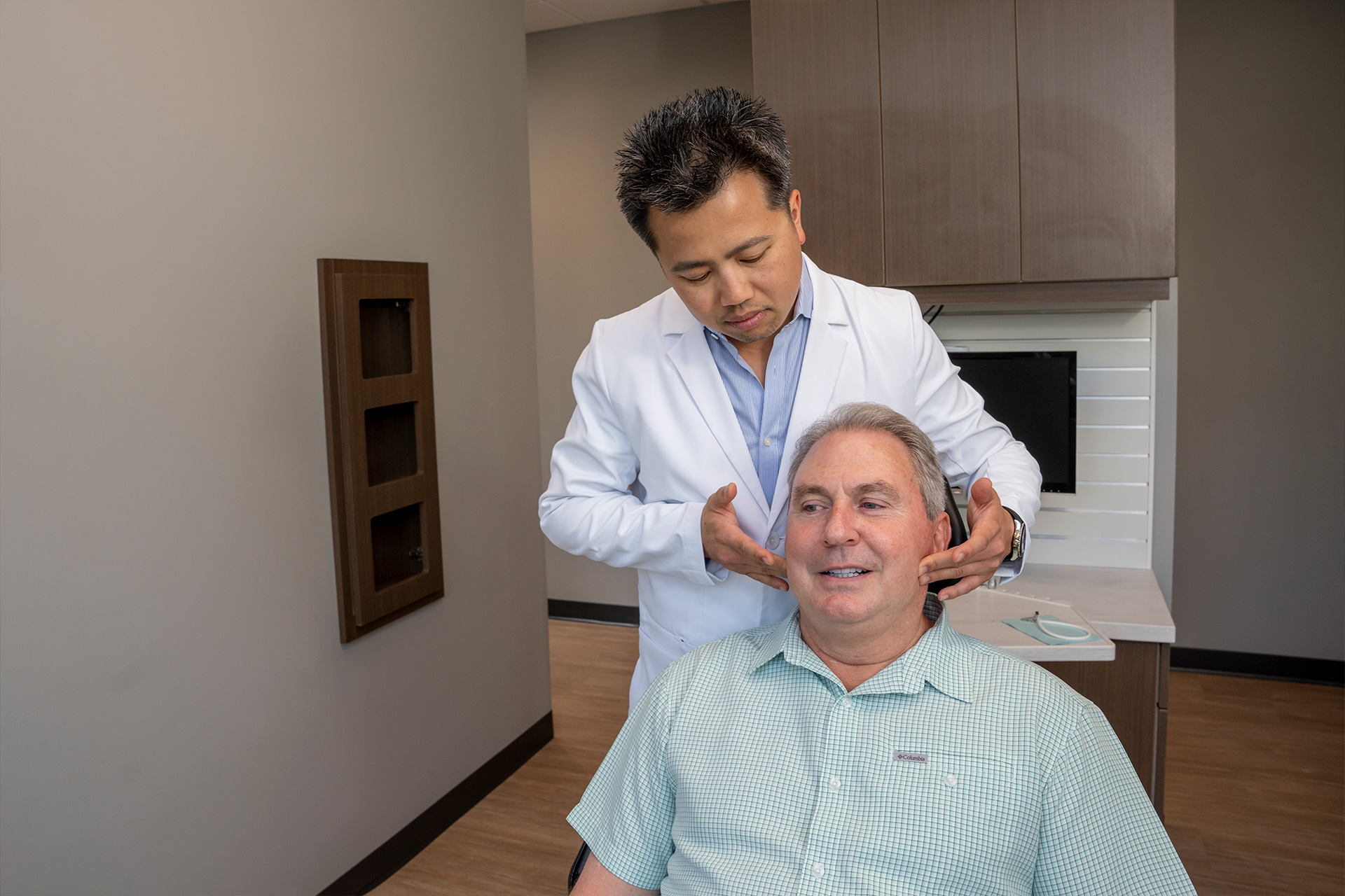 Cosmetic Dental Office 98604